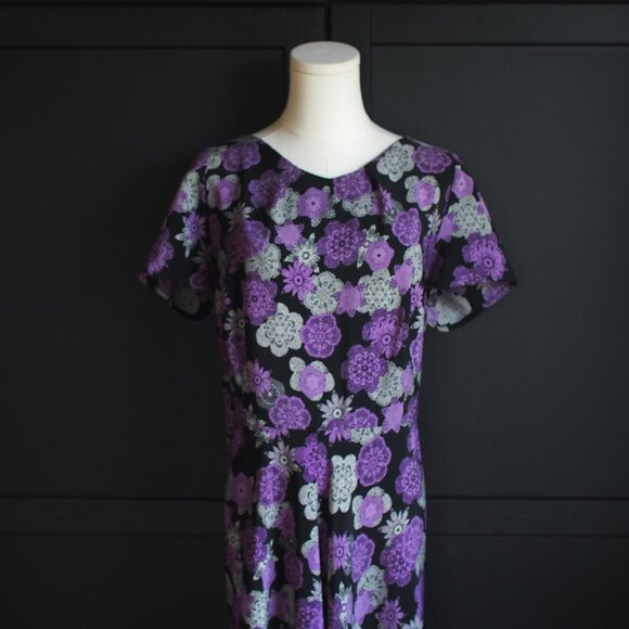 Handmade | Floral Midi Dress - Picture 4 of 8